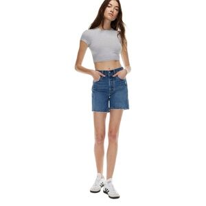 Levi Mid Shorts